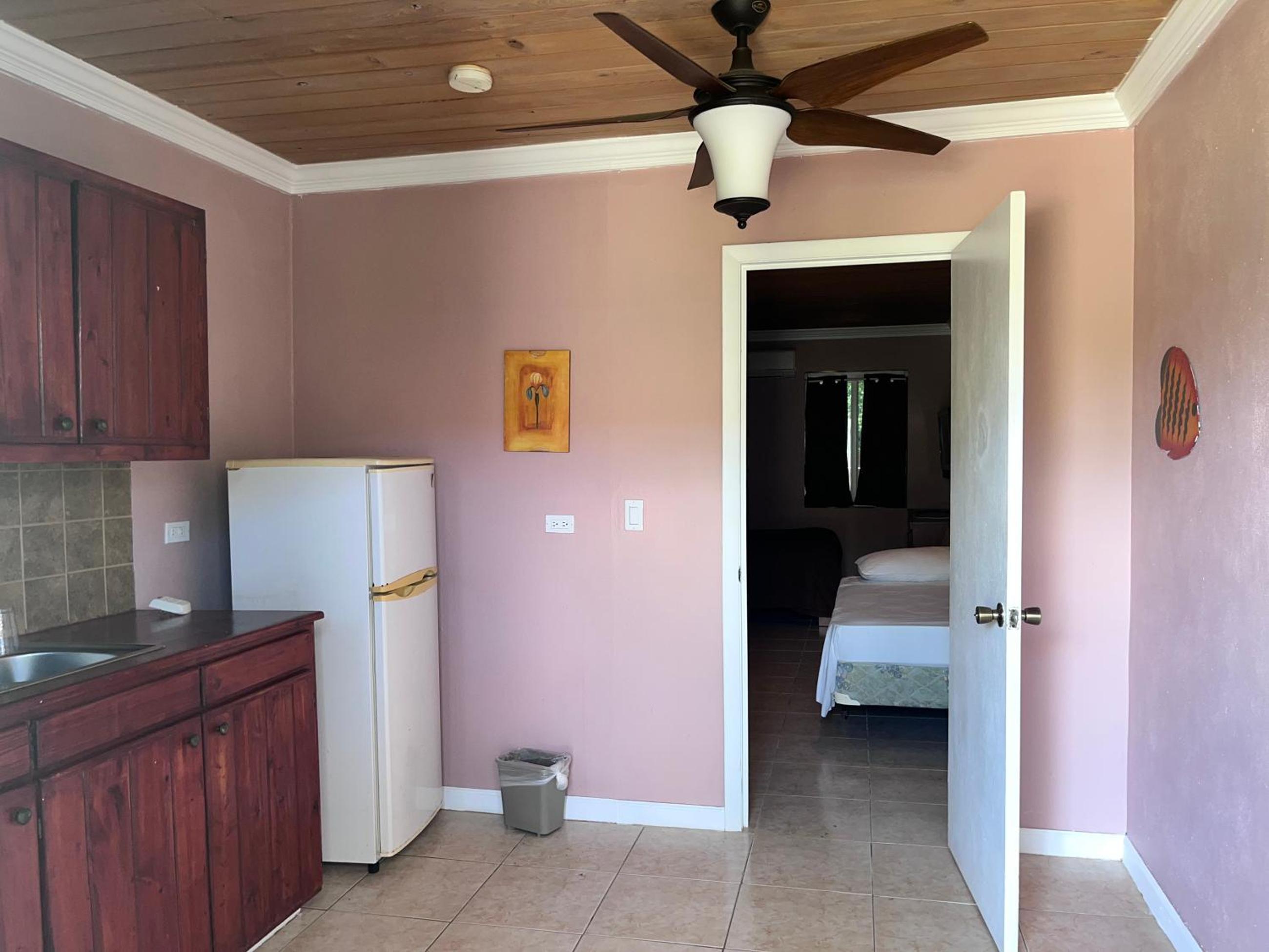 Single Room at Bay Inn Estates